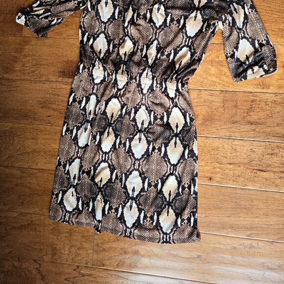 White House Black Market Women's Small Animal Print Blouson Dress - Picture 2 of 6